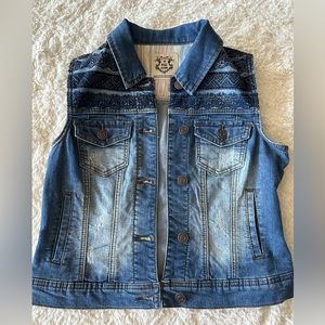 Crop Denim Vest With Embroidery Detail Size Medium